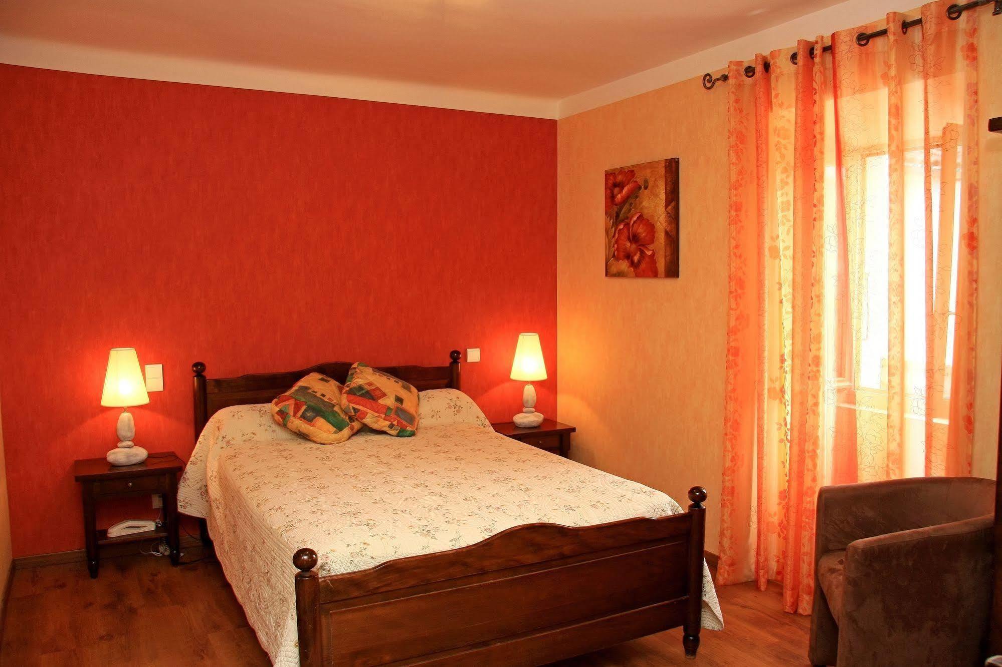 Logis Hotel Restaurant Le Chene Vert Rocher المظهر الخارجي الصورة
