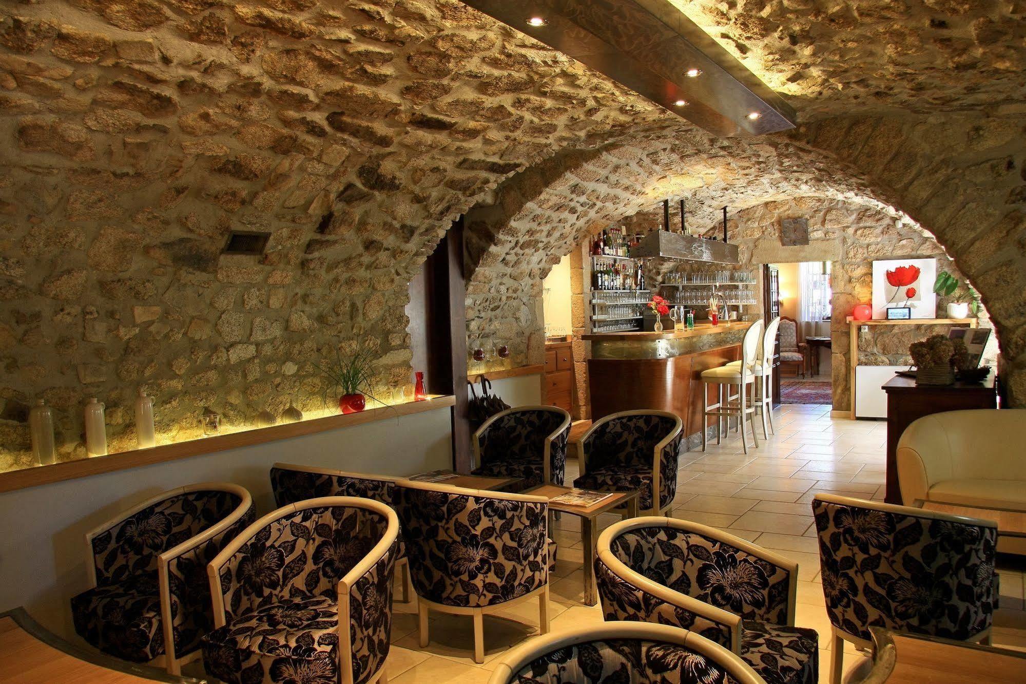 Logis Hotel Restaurant Le Chene Vert Rocher المظهر الخارجي الصورة